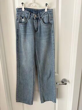 Toteme Style Light Blue Straight Leg Jeans – Size 25